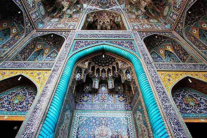 هنر کاشی کاری ایرانی